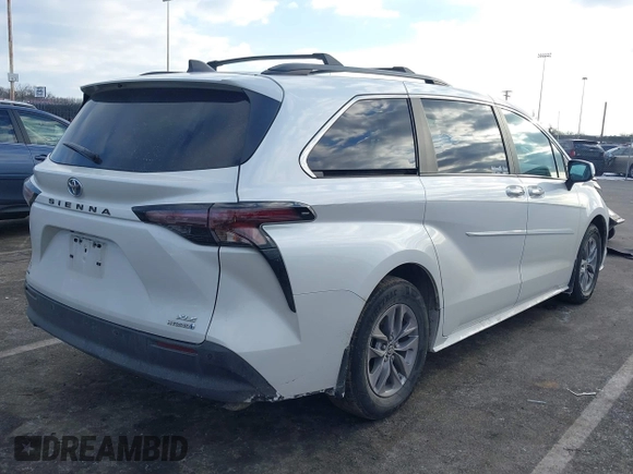 2024 Toyota Sienna XLE with VIN 5TDJSKFC6RS119094, listed as a IAAI auction lot 41434990 with 113,532 mi miles and . Bid and sale history available at DreamBid. Image 4.