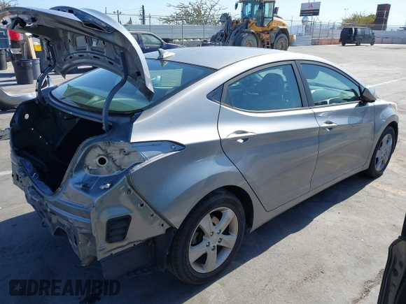 2012 Hyundai Elantra GLS z VIN KMHDH4AE5CU310634, wystawiony jako IAAI lot #42397828 z przebiegiem 120 503 mil mil oraz . Historia ofert i sprzedaży dostępna na DreamBid. Obrazek 4.