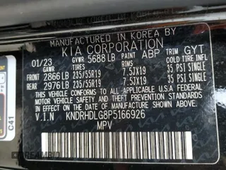 2023 Kia Sorento EX z VIN KNDRHDLG8P5166926, wystawiony jako Copart lot #52593285 z przebiegiem 59 773 mil mil oraz Szkody całkowita. Historia ofert i sprzedaży dostępna na DreamBid. Obrazek 13.