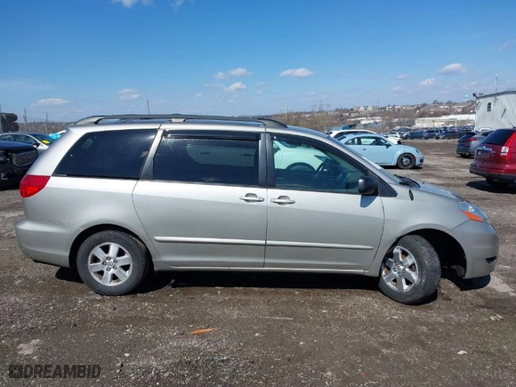 2006 Toyota Sienna CE with VIN 5TDZA23CX6S435748, listed as a IAAI auction lot 41877977 with 217,709 mi miles. Bid and sale history available at carsss.com. Image 14.