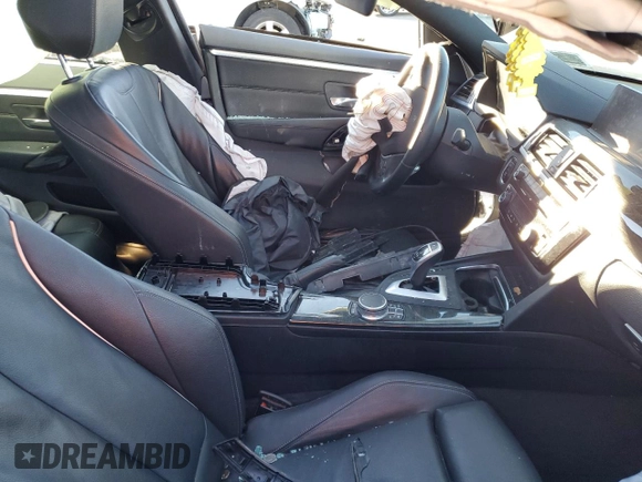 2020 BMW 4 Series 430i xDrive z VIN WBA4J3C0XLBL11548, wystawiony jako Copart lot #80773814 z przebiegiem Nie podano mil oraz Szkoda całkowita • Salvage title. Historia ofert i sprzedaży dostępna na DreamBid. Obrazek 7.