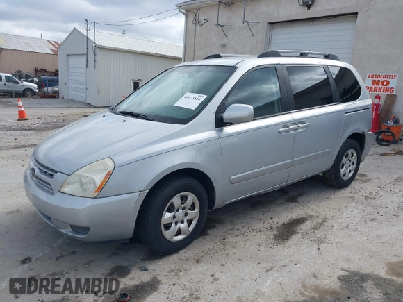 2008 Kia Sedona with VIN KNDMB133086255036, listed as a IAAI auction lot 41923884 with 269,470 mi miles. Bid and sale history available at carsss.com. Image 19.