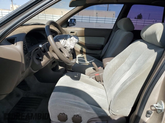 1993 Toyota Camry LE z VIN 4T1SK12E7PU287093, wystawiony jako Copart lot #55682275 z przebiegiem 110 399 mil mil oraz Szkoda całkowita • Salvage title. Historia ofert i sprzedaży dostępna na DreamBid. Obrazek 7.