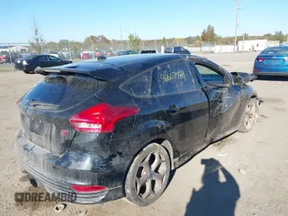2018 Ford Focus ST with VIN 1FADP3L9XJL209180, listed as a IAAI auction lot 40667989 with 95,519 mi miles and . Bid and sale history available at DreamBid. Image 4.
