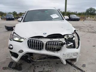 2018 BMW X1 xDrive28i with VIN WBXHT3C37J3H33461, listed as a IAAI auction lot 40997589 with 1 mi miles. Bid and sale history available at carsss.com. Image 13.