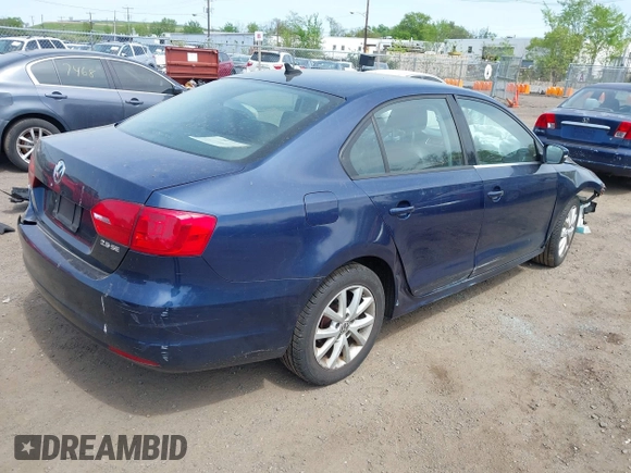 2013 Volkswagen Jetta SE with VIN 3VWDP7AJ7DM385781, listed as a IAAI auction lot 42160368 with 95,550 mi miles and . Bid and sale history available at DreamBid. Image 4.
