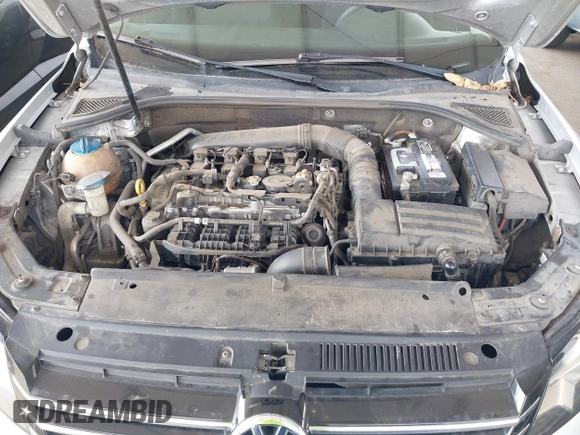 2015 Volkswagen Passat 1.8T Limited Edition with VIN 1VWAT7A34FC077021, listed as a IAAI auction lot 42090573 with 230,465 mi miles. Bid and sale history available at carsss.com. Image 10.