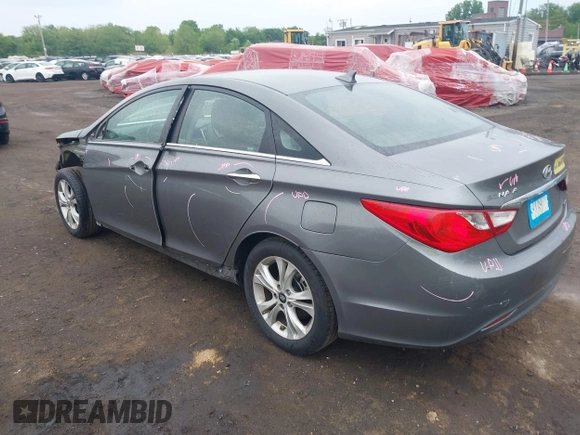 2011 Hyundai Sonata Limited z VIN 5NPEC4AC7BH304445, wystawiony jako IAAI lot #42240429 z przebiegiem 126 657 mil mil oraz . Historia ofert i sprzedaży dostępna na DreamBid. Obrazek 3.