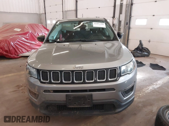 2018 Jeep Compass Sport z VIN 3C4NJDAB6JT179613, wystawiony jako IAAI lot #41893360 z przebiegiem 72 846 mil mil oraz . Historia ofert i sprzedaży dostępna na DreamBid. Obrazek 12.