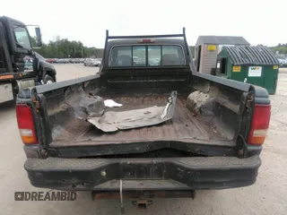 1994 Ford Ranger Splash z VIN 1FTCR11X6RTA18891, wystawiony jako IAAI lot #42497357 z przebiegiem 71 278 mil mil oraz . Historia ofert i sprzedaży dostępna na DreamBid. Obrazek 8.