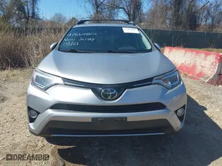 2017 Toyota RAV4 Limited with VIN 2T3DFREV8HW681735, listed as a IAAI auction lot 41864003 with 77,527 mi miles. Bid and sale history available at carsss.com. Image 12.