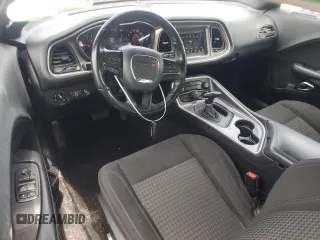 2019 Dodge Challenger SXT z VIN 2C3CDZAGXKH716960, wystawiony jako Copart lot #57473655 z przebiegiem 64 293 mil mil oraz Szkoda całkowita • Salvage title. Historia ofert i sprzedaży dostępna na DreamBid. Obrazek 8.