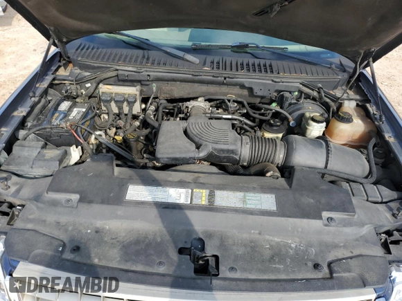 2003 Ford Expedition Eddie Bauer with VIN 1FMPU18L73LA46446, listed as a Copart auction lot 63300255 with 289,823 mi miles and Clean title. Bid and sale history available at DreamBid. Image 12.