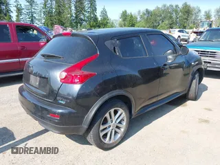 2013 Nissan Juke SV z VIN JN8AF5MVXDT211009, wystawiony jako IAAI lot #42416229 z przebiegiem 113 612 mil mil oraz . Historia ofert i sprzedaży dostępna na DreamBid. Obrazek 4.