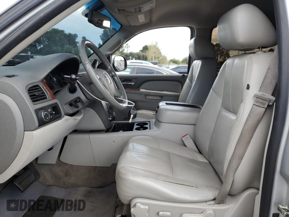 2014 GMC Yukon SLT with VIN 1GKS1CE05ER197674, listed as a Copart auction lot 45934674 with 130,623 mi miles and Salvage Title. Bid and sale history available at carsss.com. Image 7.