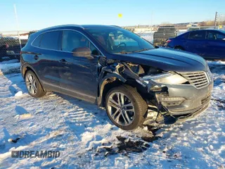 2017 Lincoln MKC Reserve with VIN 5LMTJ3DHXHUL03246, listed as a IAAI auction lot 41300071 with 125,326 mi miles. Bid and sale history available at carsss.com. Image 1.