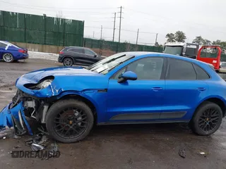 2016 Porsche Macan S с VIN WP1AB2A57GLB46214, выставлен на аукционе IAAI как лот 41537161 с пробегом Не указан миль и . История ставок и продаж доступна на DreamBid. Изображение 14.