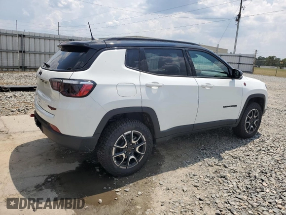 2025 Jeep Compass Trailhawk с VIN 3C4NJDDN6ST522993, выставлен на аукционе Copart как лот 62608575 с пробегом 9 714 миль миль и Чистый • Clean title. История ставок и продаж доступна на DreamBid. Изображение 3.