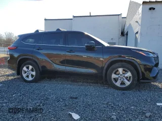 2022 Toyota Highlander L with VIN 5TDCZRBH4NS570596, listed as a Copart auction lot 88216165 with 78,577 mi miles and Salvage title. Bid and sale history available at DreamBid. Image 4.