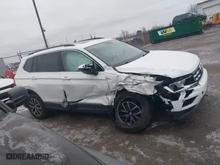 2020 Volkswagen Tiguan SE with VIN 3VV2B7AX2LM086681, listed as a IAAI auction lot 41522520 with 47,862 mi miles. Bid and sale history available at carsss.com. Image 13.