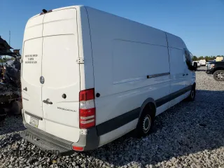 2015 Freightliner Sprinter with VIN WDYPE8CC8F5998841, listed as a Copart auction lot 89322525 with Not Provided miles and Salvage Title. Bid and sale history available at DreamBid. Image 3.