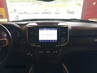 2023 Ram 1500 Big Horn z VIN 1C6RRFFG9PN561001, wystawiony jako IAAI lot #42575762 z przebiegiem 42 164 mil mil oraz . Historia ofert i sprzedaży dostępna na DreamBid. Obrazek 15.