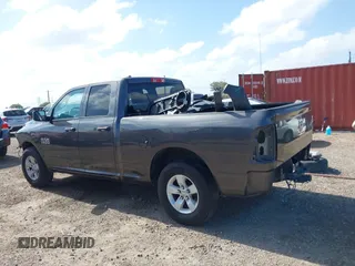 2018 Ram 1500 Tradesman z VIN 1C6RR6FG1JS341411, wystawiony jako IAAI lot #42477747 z przebiegiem 109 238 mil mil oraz . Historia ofert i sprzedaży dostępna na DreamBid. Obrazek 15.