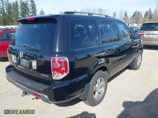 2008 Honda Pilot EX-L with VIN 5FNYF18558B033435, listed as a IAAI auction lot 41967049 with 184,902 mi miles. Bid and sale history available at carsss.com. Image 4.