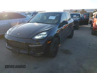 2017 Porsche Cayenne Turbo z VIN WP1AC2A2XHLA92993, wystawiony jako IAAI lot #41264521 z przebiegiem 83 257 mil mil oraz . Historia ofert i sprzedaży dostępna na DreamBid. Obrazek 2.