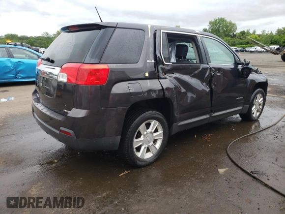 2013 GMC Terrain SLE z VIN 2GKFLREK6D6374758, wystawiony jako Copart lot #57327185 z przebiegiem 82 577 mil mil oraz Szkoda całkowita • Salvage title. Historia ofert i sprzedaży dostępna na DreamBid. Obrazek 3.