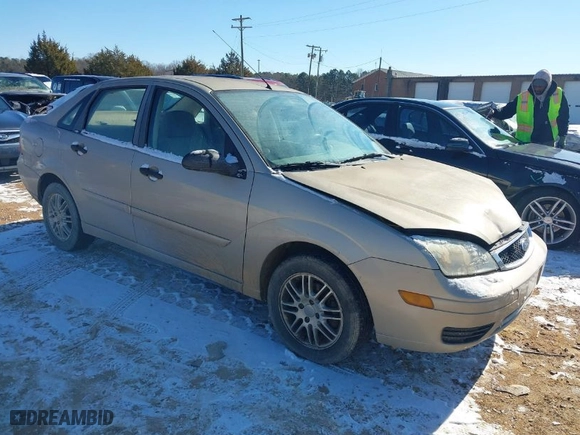 2007 Ford Focus S with VIN 1FAFP34N17W321782, listed as a IAAI auction lot 41093592 with 120,292 mi miles. Bid and sale history available at carsss.com. Image 1.