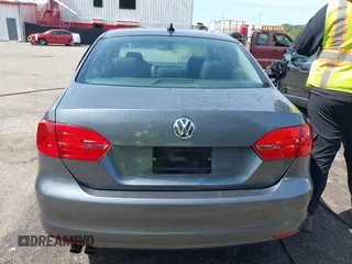 2012 Volkswagen Jetta SE with VIN 3VWBP7AJ3CM074662, listed as a IAAI auction lot 42282561 with 187,342 mi miles and . Bid and sale history available at DreamBid. Image 16.