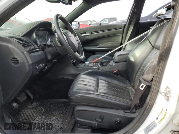 2017 Chrysler 300 S with VIN 2C3CCAGG4HH648336, listed as a Copart auction lot 43112675 with 92,120 mi miles and Clean Title. Bid and sale history available at DreamBid. Image 7.