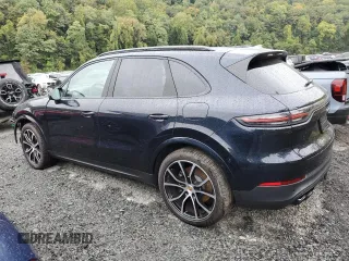 2022 Porsche Cayenne E-Hybrid with VIN WP1AE2AY8NDA26964, listed as a Copart auction lot 86710254 with 13,985 mi miles and Salvage title. Bid and sale history available at DreamBid. Image 2.