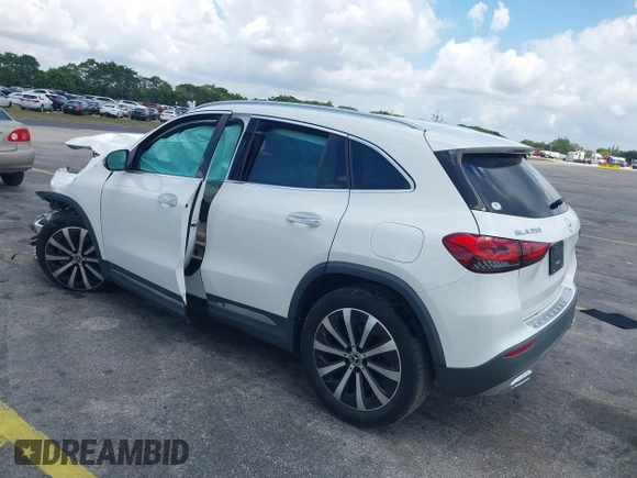 2023 Mercedes-Benz GLA 250 z VIN W1N4N4GB4PJ498699, wystawiony jako IAAI lot #42201254 z przebiegiem 10 797 mil mil oraz . Historia ofert i sprzedaży dostępna na DreamBid. Obrazek 3.