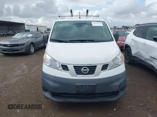 2015 Nissan NV200 SV with VIN 3N6CM0KN0FK728958, listed as a IAAI auction lot 41938350 with 192,240 mi miles. Bid and sale history available at carsss.com. Image 12.