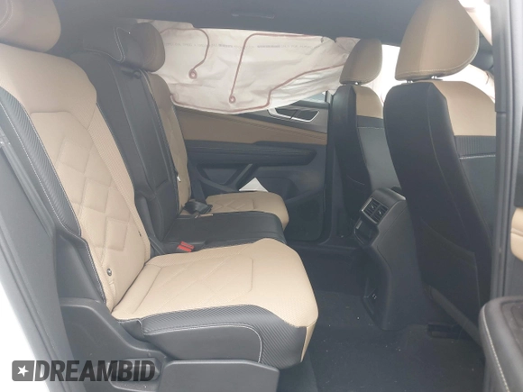 2024 Volkswagen Atlas SE с VIN 1V2HE2CAXRC235388, выставлен на аукционе IAAI как лот 42077564 с пробегом 18 582 миль миль и . История ставок и продаж доступна на DreamBid. Изображение 8.