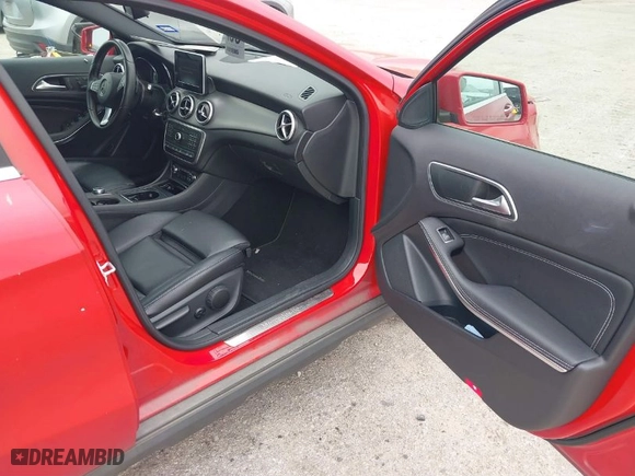 2016 Mercedes-Benz GLA with VIN WDCTG4GB5GJ234320, listed as a IAAI auction lot 39595541 with 111,780 mi miles. Bid and sale history available at carsss.com. Image 5.