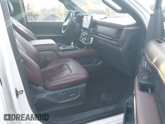 2023 Ford Expedition Max Limited с VIN 1FMJK1K83PEA50648, выставлен на аукционе IAAI как лот 41396774 с пробегом 50 737 миль миль и . История ставок и продаж доступна на DreamBid. Изображение 5.