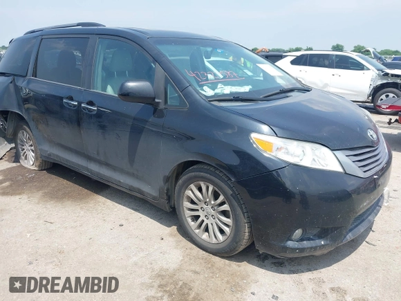 2016 Toyota Sienna XLE z VIN 5TDYK3DC5GS703586, wystawiony jako IAAI lot #42323587 z przebiegiem 127 640 mil mil oraz . Historia ofert i sprzedaży dostępna na DreamBid. Obrazek 1.