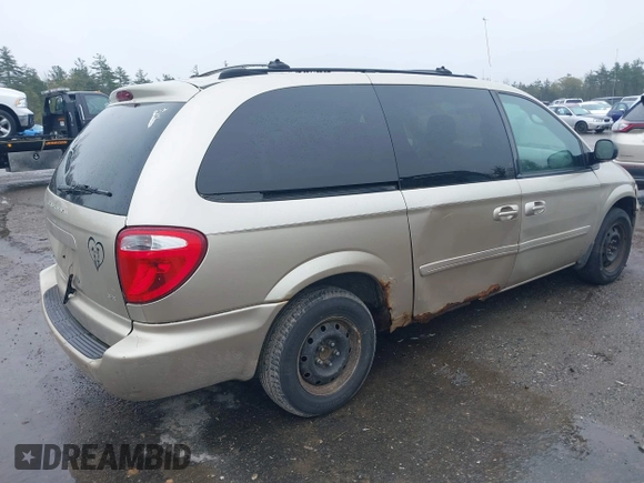 2005 Dodge Caravan SE with VIN 2D4GP24R95R324515, listed as a IAAI auction lot 42195916 with 185,491 mi miles and . Bid and sale history available at carsss.com. Image 4.