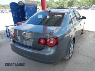 2008 Volkswagen Jetta SE с VIN 3VWRM71K68M058236, выставлен на аукционе IAAI как лот 42285102 с пробегом 153 463 миль миль и . История ставок и продаж доступна на DreamBid. Изображение 4.