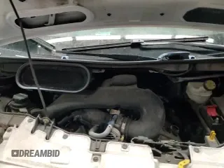 2018 Ford Transit z VIN 1FDYR2CM0JKA75589, wystawiony jako Copart lot #48477245 z przebiegiem 65 267 mil mil oraz Szkoda całkowita • Salvage title. Historia ofert i sprzedaży dostępna na DreamBid. Obrazek 15.