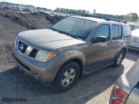 2006 Nissan Pathfinder SE with VIN 5N1AR18U66C661526, listed as a IAAI auction lot 42080428 with 205,044 mi miles. Bid and sale history available at carsss.com. Image 2.