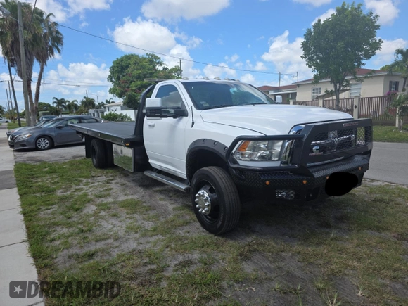 2018 Ram 5500 Tradesman with VIN 3C7WRNDL0JG382953, listed as a Copart auction lot 61581835 with 163,711 mi miles and Salvage title. Bid and sale history available at DreamBid. Image 1.