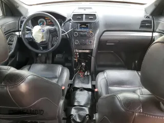2017 Ford Police Interceptor Utility z VIN 1FM5K8AT2HGD07384, wystawiony jako Copart lot #48473455 z przebiegiem 99 193 mil mil oraz Szkoda całkowita • Salvage title. Historia ofert i sprzedaży dostępna na DreamBid. Obrazek 8.