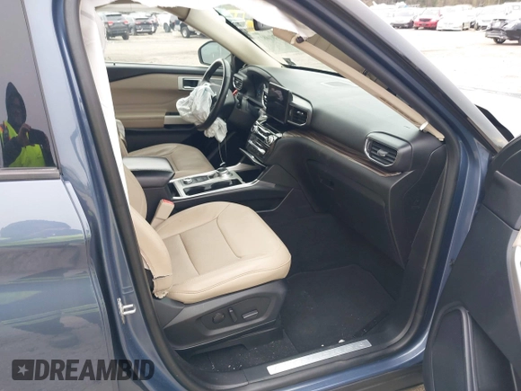 2021 Ford Explorer Limited with VIN 1FMSK8FHXMGB92339, listed as a IAAI auction lot 42016817 with 47,299 mi miles. Bid and sale history available at carsss.com. Image 5.