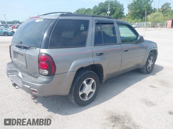 2008 Chevrolet TrailBlazer 3LT with VIN 1GNDT13S482124145, listed as a IAAI auction lot 42191388 with 140,925 mi miles and . Bid and sale history available at DreamBid. Image 4.