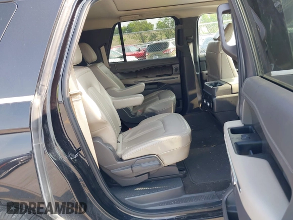 2021 Ford Expedition Max Limited with VIN 1FMJK2AT8MEA74337, listed as a IAAI auction lot 42389166 with 148,996 mi miles and . Bid and sale history available at DreamBid. Image 8.