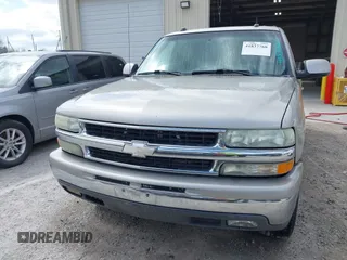 2004 Chevrolet Suburban LS with VIN 3GNEC16Z74G119360, listed as a IAAI auction lot 41837768 with 266,029 mi miles. Bid and sale history available at carsss.com. Image 6.